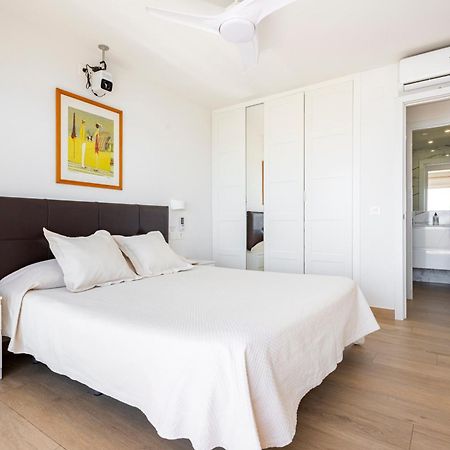 Beachfront -- New Luxury Apartment -- 1ª Linea Playa -- Fuengirola City Center -- Private Parking -- Panoramic Sea Views -- Eksteriør bilde
