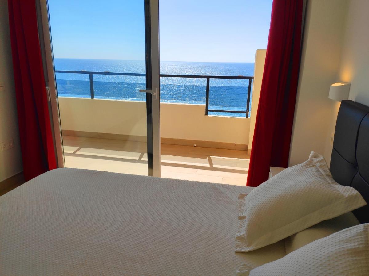 Beachfront -- New Luxury Apartment -- 1ª Linea Playa -- Fuengirola City Center -- Private Parking -- Panoramic Sea Views -- Eksteriør bilde