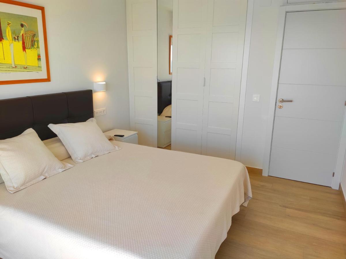 Beachfront -- New Luxury Apartment -- 1ª Linea Playa -- Fuengirola City Center -- Private Parking -- Panoramic Sea Views -- Eksteriør bilde