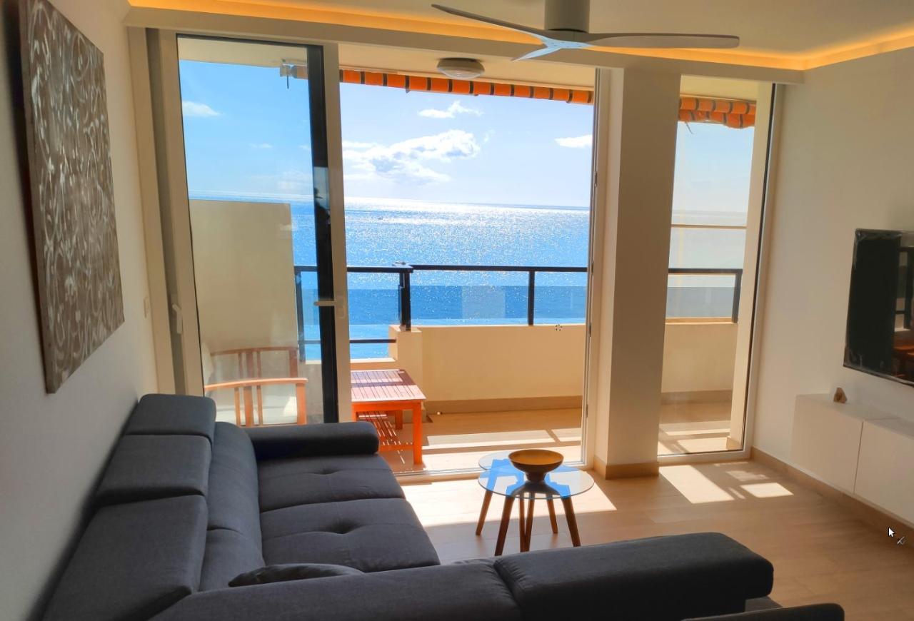 Beachfront -- New Luxury Apartment -- 1ª Linea Playa -- Fuengirola City Center -- Private Parking -- Panoramic Sea Views -- Eksteriør bilde