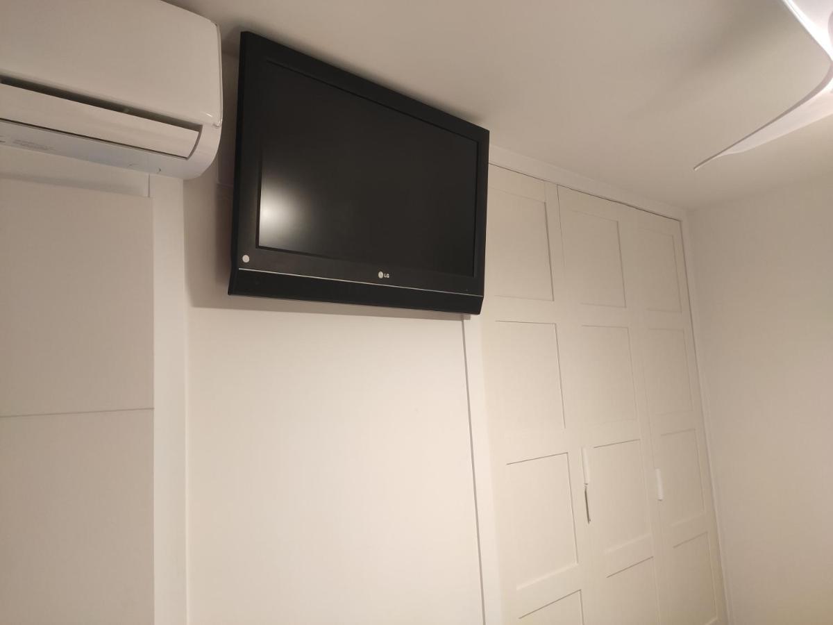 Beachfront -- New Luxury Apartment -- 1ª Linea Playa -- Fuengirola City Center -- Private Parking -- Panoramic Sea Views -- Eksteriør bilde