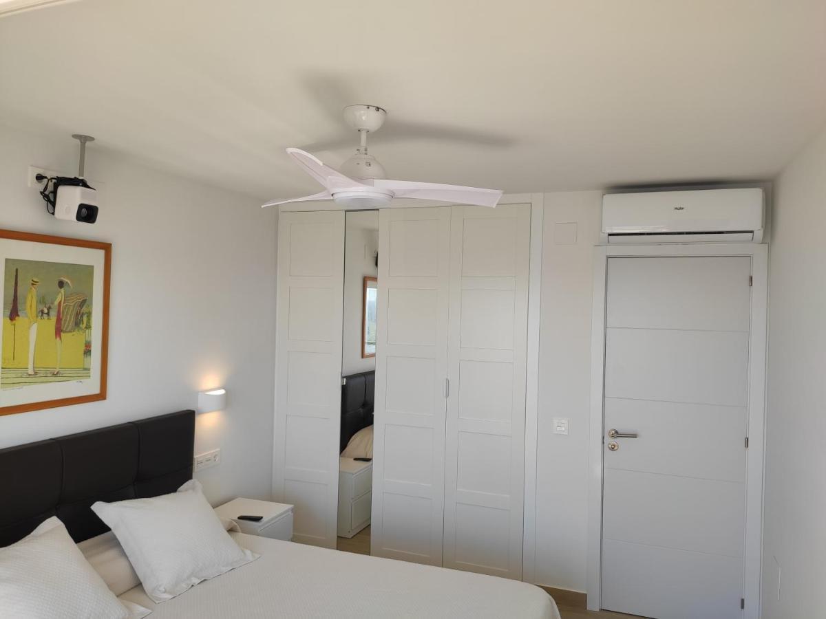 Beachfront -- New Luxury Apartment -- 1ª Linea Playa -- Fuengirola City Center -- Private Parking -- Panoramic Sea Views -- Eksteriør bilde